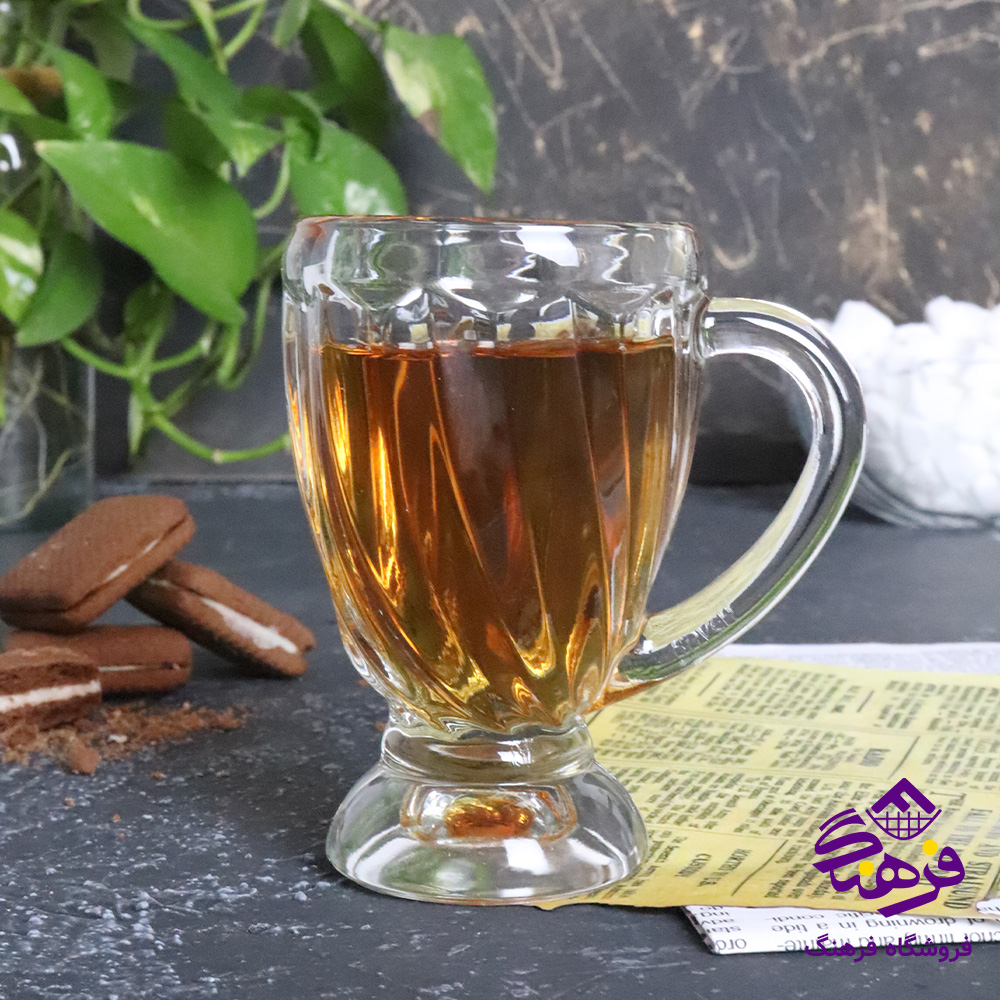 نیم لیوان طرح سانتا کاوه